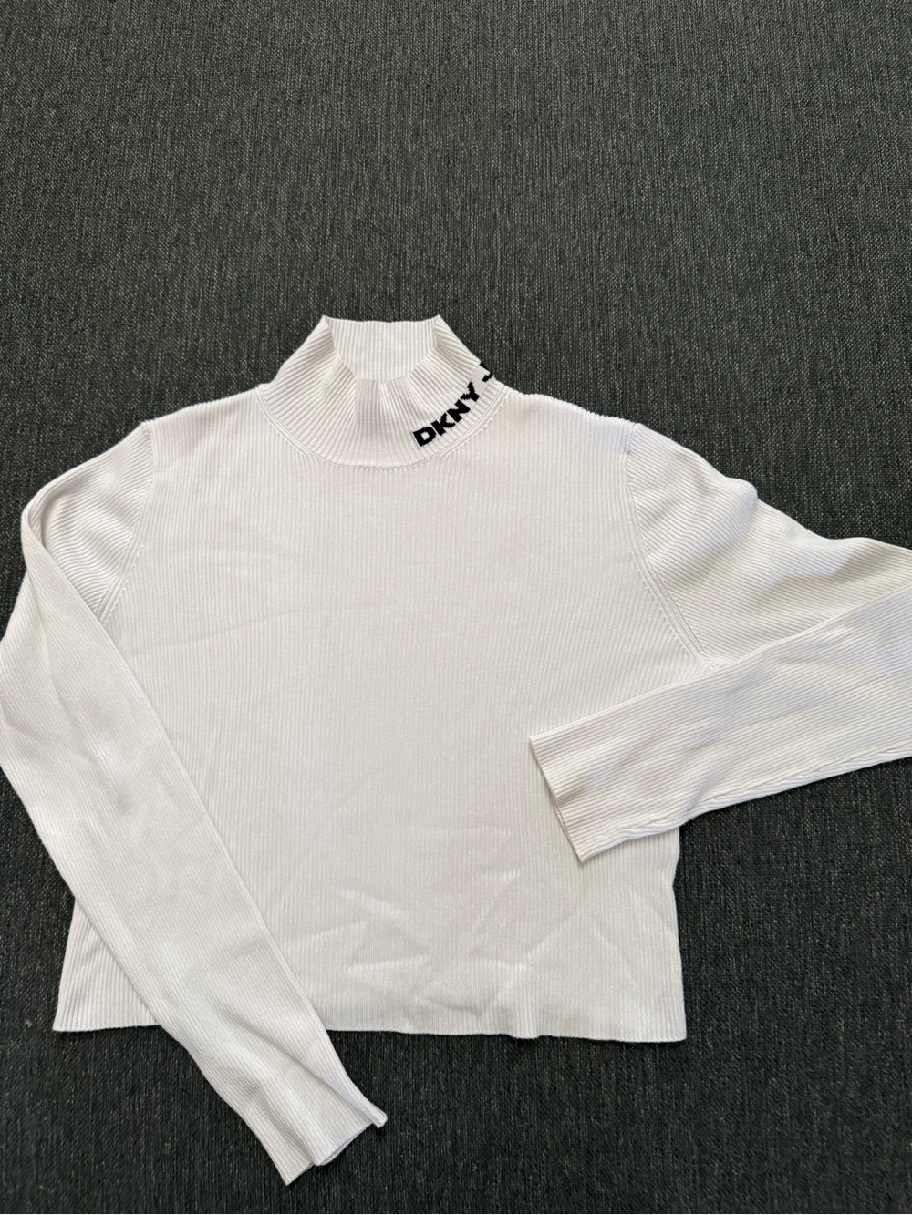 DKNY jeans White Ribbed Logo Turtleneck thin Sweater size Medium